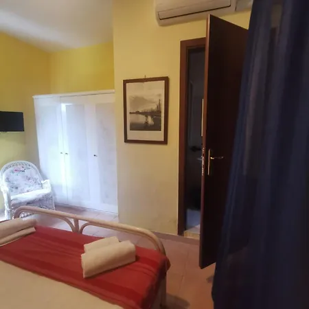 Ambra Маринелла-ди-Сарцана